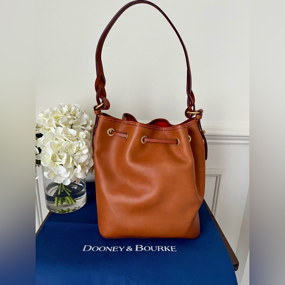 Dooney and Bourke Tasha Florentine Leather Drawstring Shoulder Bag Natural EUC - Picture 6 of 15